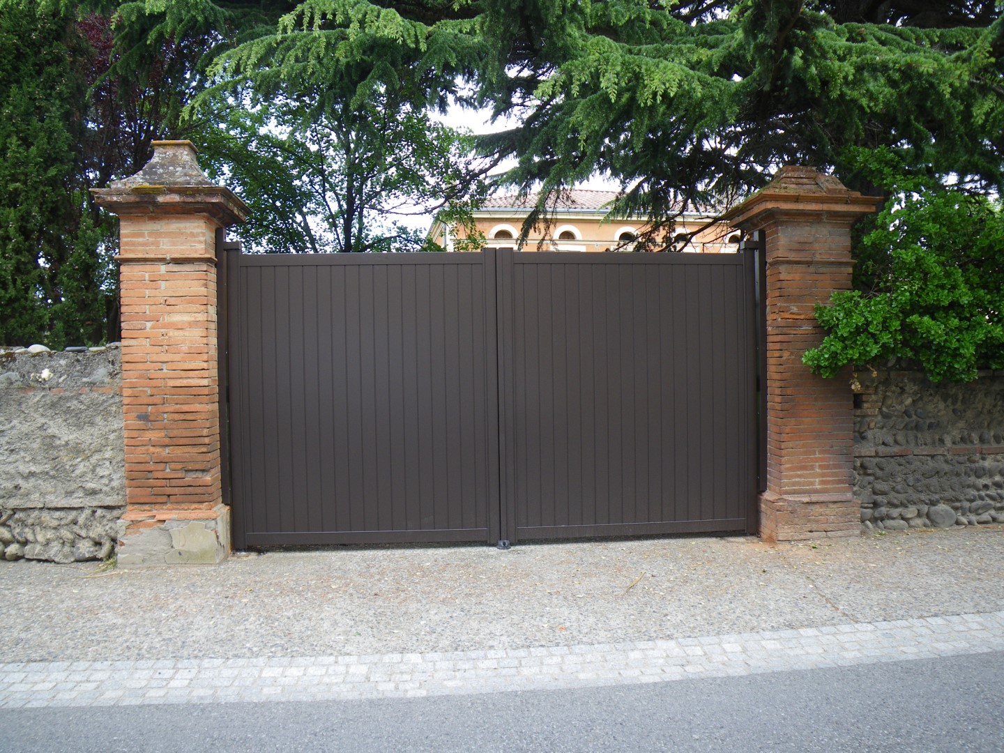 Pose de portail à Auterive en Haute-Garonne